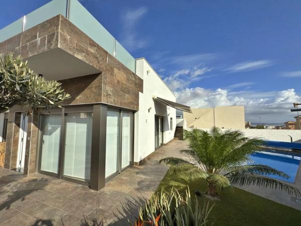 Casa independiente en calle Duero s/n