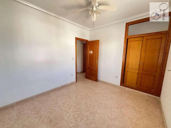 Casa independiente en calle Paraguay