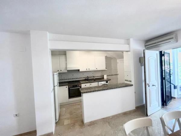 Chalet adosado en calle Gibraltar