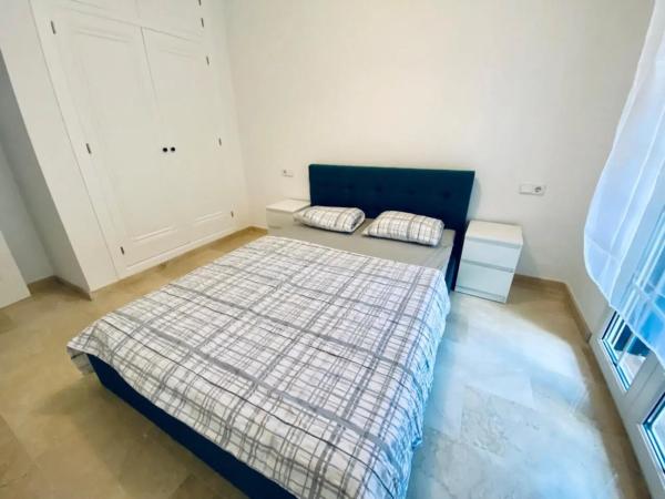 Chalet adosado en calle Gibraltar