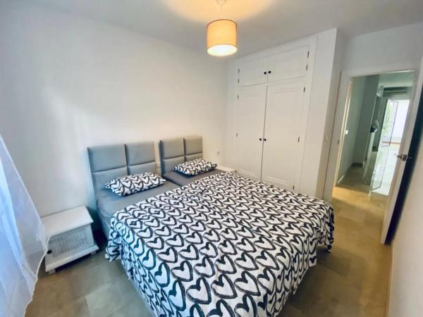 Chalet adosado en calle Gibraltar