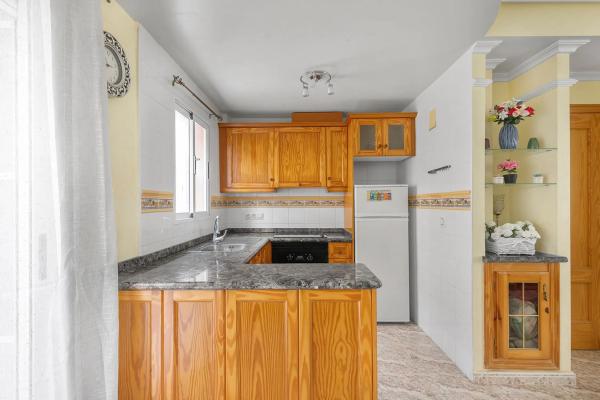 Chalet adosado en calle Aitana, 51