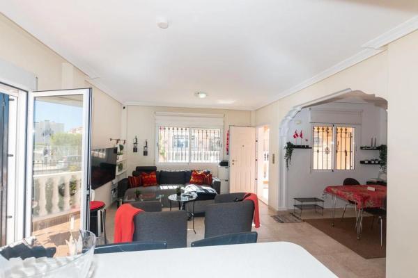 Chalet adosado en calle Clavo, 19