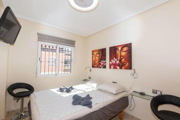 Chalet adosado en calle Clavo, 19