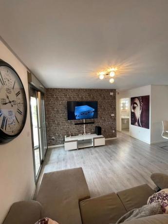 Piso en calle Pebrella