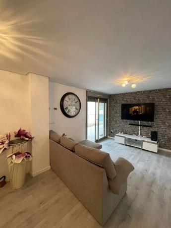 Piso en calle Pebrella