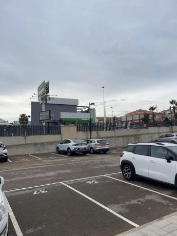 Piso en calle Pebrella