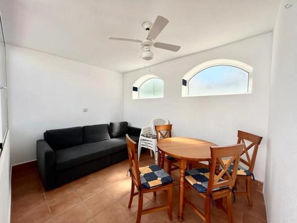 Chalet pareado en calle Gibraltar