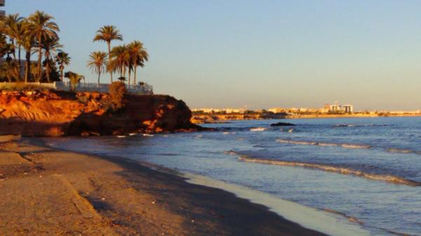 Chalet pareado en calle Gibraltar