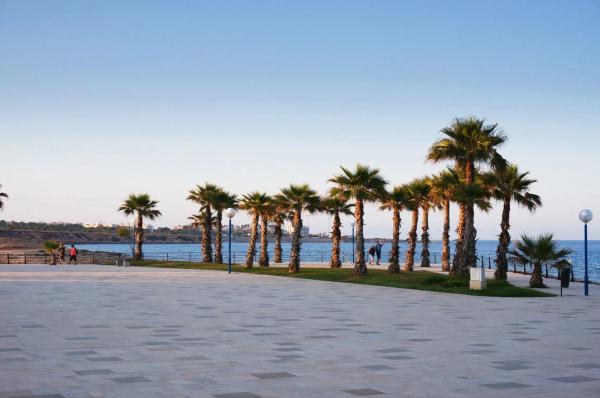 Chalet pareado en calle Gibraltar