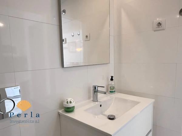 Chalet pareado en calle Azafrán, 2