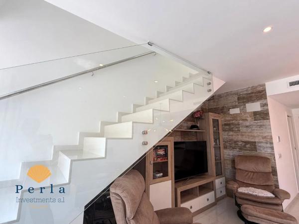 Chalet pareado en calle Azafrán, 2