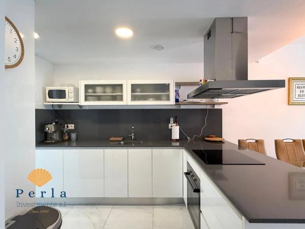 Chalet pareado en calle Azafrán, 2