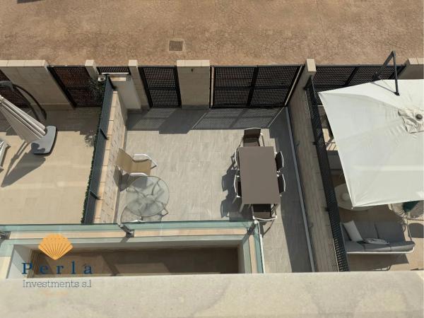 Chalet pareado en calle Azafrán, 2