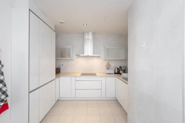 Piso en calle Pebrella