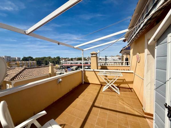 Casa independiente en carretera San Miguel de Salinas, 16