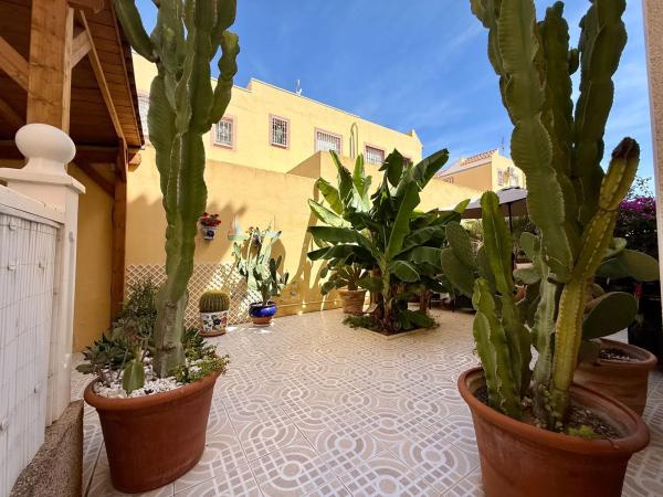Casa independiente en carretera San Miguel de Salinas, 16