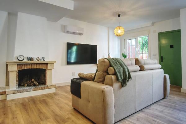 Chalet pareado en calle Ebro, 4