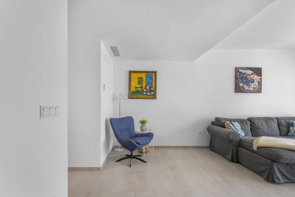 Piso en CL Comino, 1