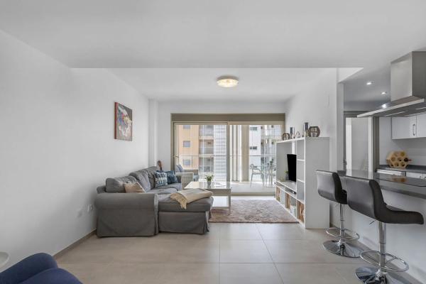 Piso en CL Comino, 1