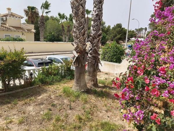 Chalet pareado en calle Canal de La Mancha