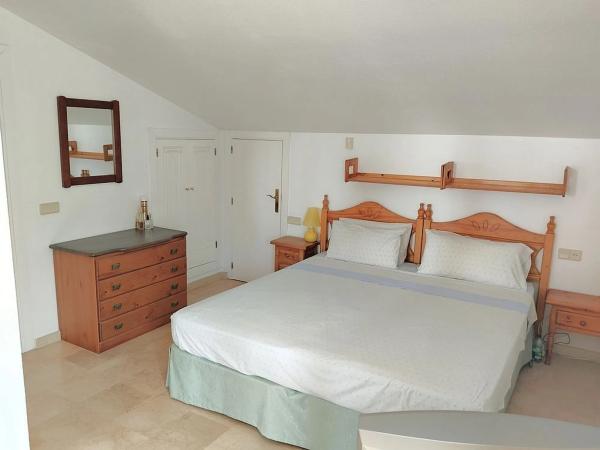 Chalet pareado en calle Canal de La Mancha