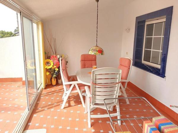 Chalet pareado en calle Canal de La Mancha