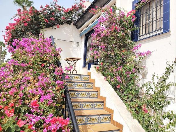 Chalet pareado en calle Canal de La Mancha