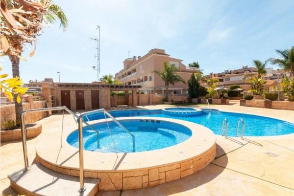 Piso en calle Cardamomo