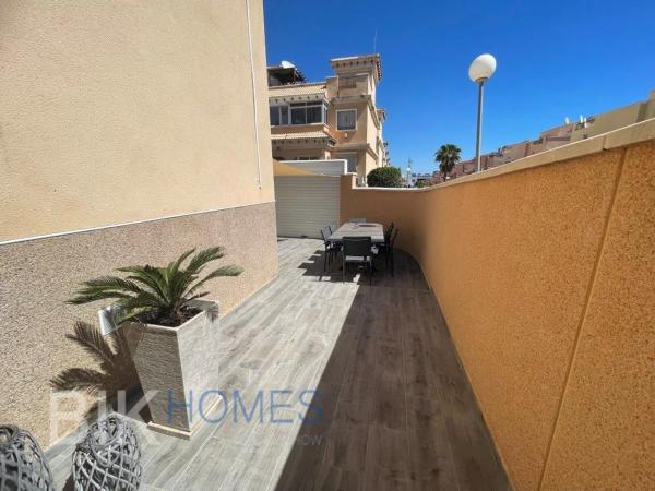 Chalet adosado en calle Bidasoa