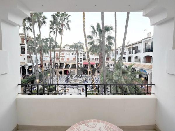 Piso en avenida de las Brisas