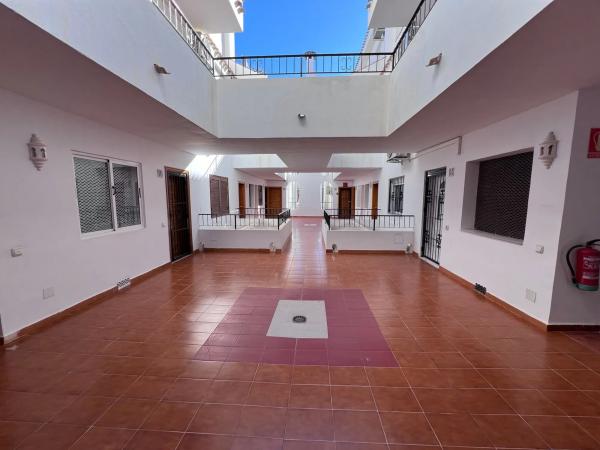 Piso en avenida de las Brisas