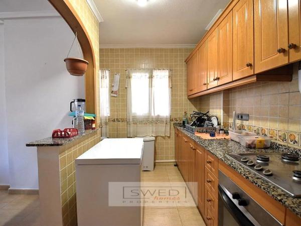 Chalet pareado en calle la Traviata