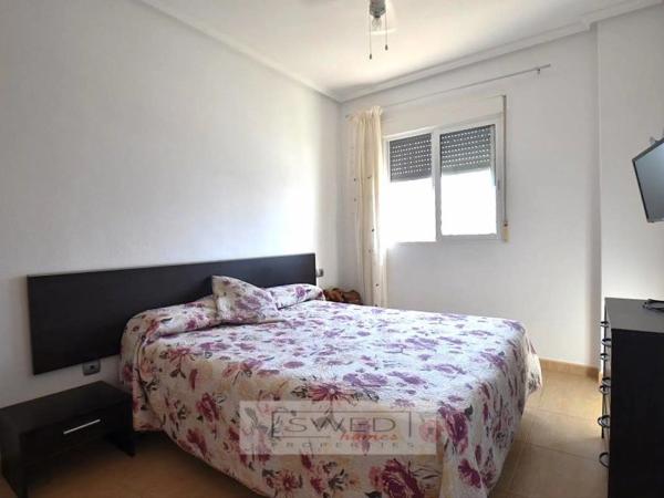 Chalet pareado en calle la Traviata