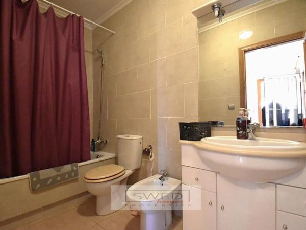 Chalet pareado en calle la Traviata