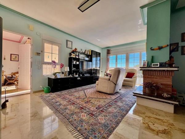 Casa independiente en calle Canal de La Mancha