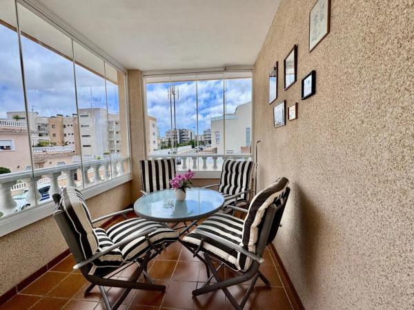 Chalet adosado en calle Cilantro