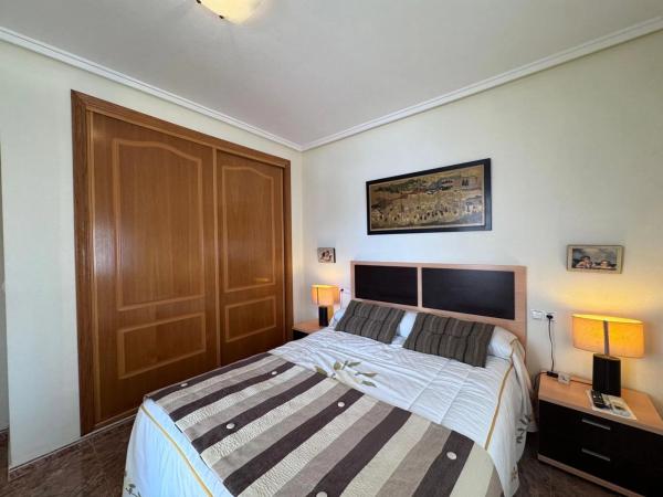 Chalet adosado en calle Cilantro