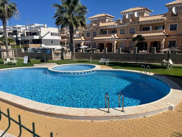 Chalet adosado en calle Ebro s/n