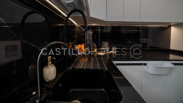 Chalet pareado en calle Bidasoa, 12