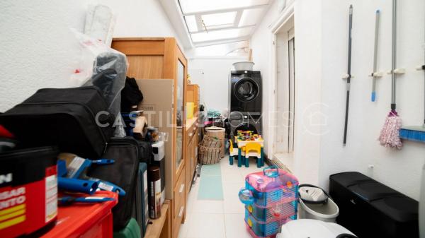 Chalet pareado en calle Bidasoa, 12