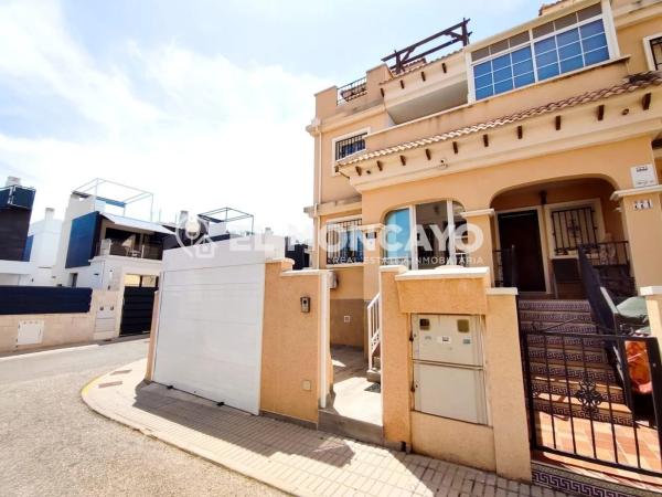 Chalet adosado en calle Bidasoa