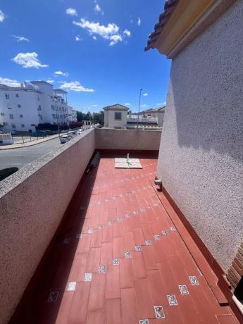 Chalet pareado en calle la Dolores, 1