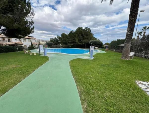 Piso en Barrio Villamartín-Las Filipinas