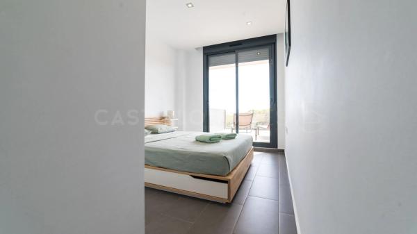 Piso en calle Estrecho de Bonifacio, 6