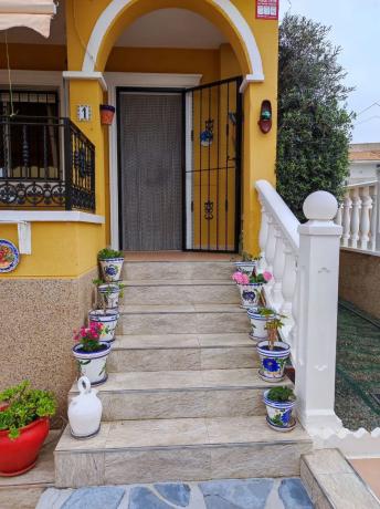 Chalet adosado en calle República Dominicana, 6