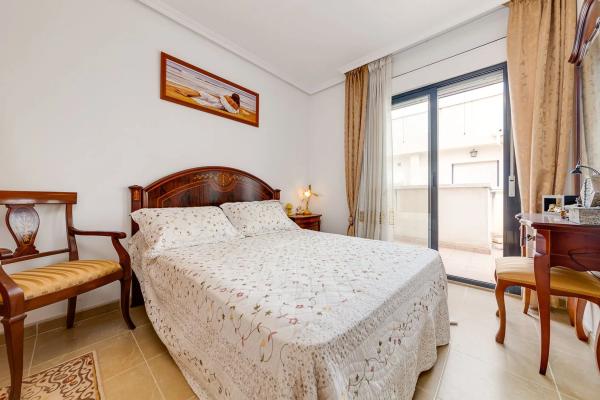 Chalet pareado en calle Azafrán, 139