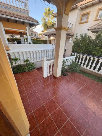 Chalet adosado en Urbanització Pau 20 Villa Rosa Camp, 69