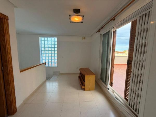 Piso en calle Pino de Canadá