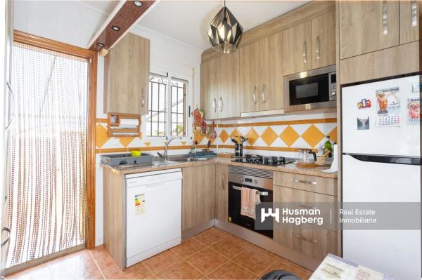 Chalet adosado en calle Torre de Pisa